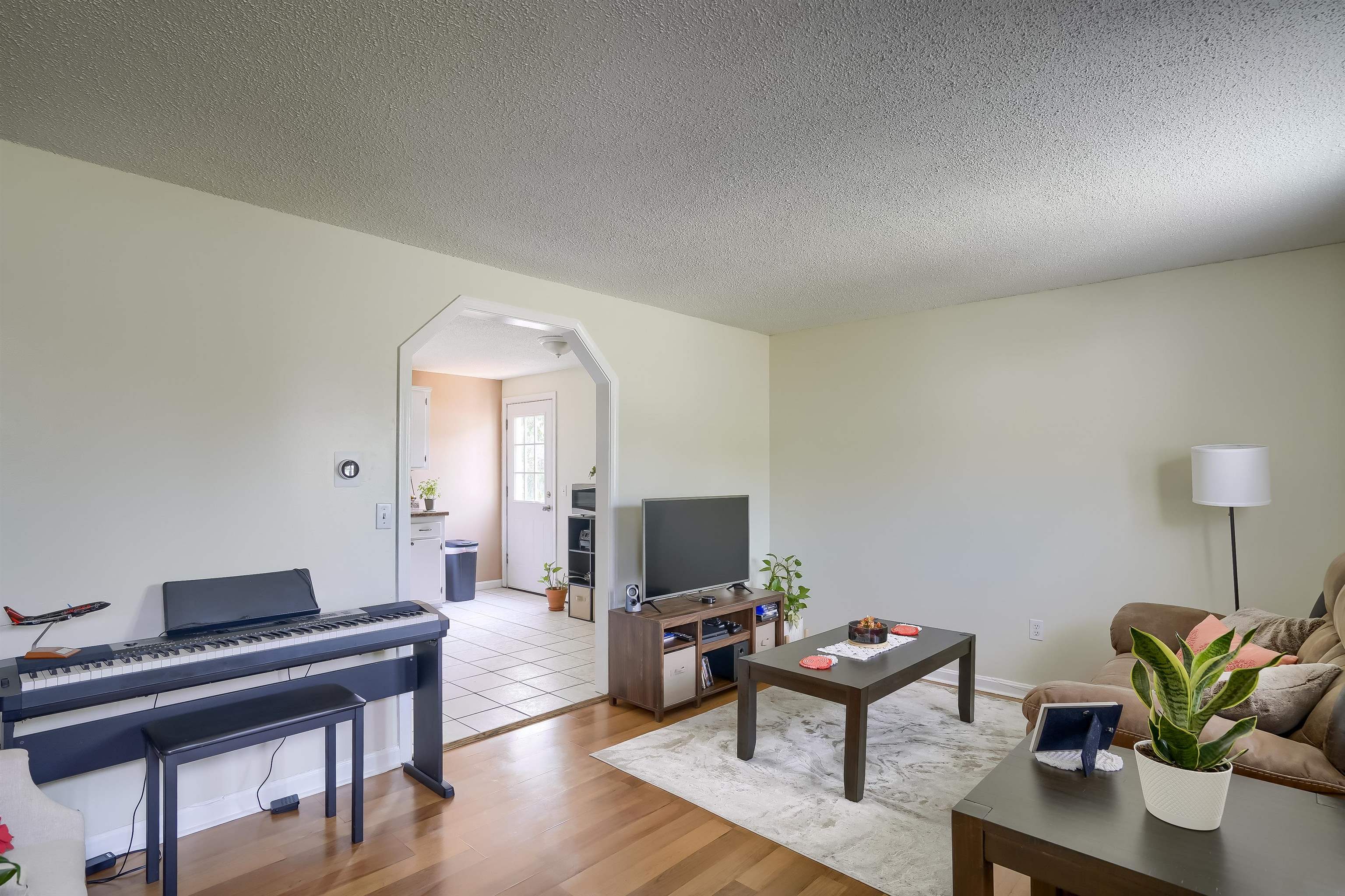 73 R Rockingham Road, Unit R Derry, NH 03038 - Photo 4 of 20