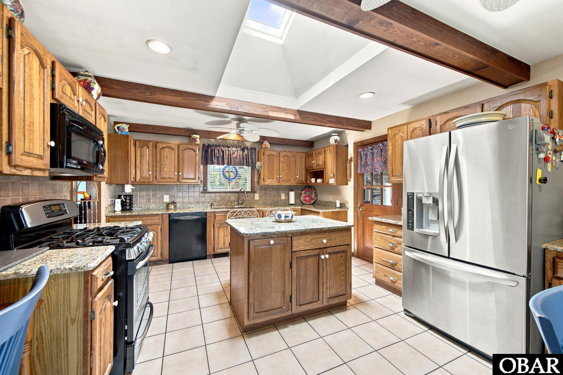 316 Narrow Shore Road, Unit 4 Aydlett, NC 27916 - Photo 18 of 87