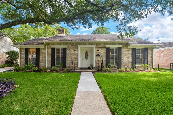$2,500 | 12806 Westhorpe Drive, Houston, TX 77077