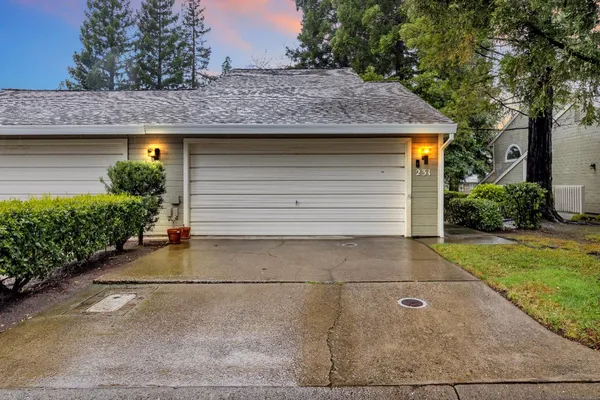 $415,000 | 231 Live Oak Circle, Unit 2, Roseville, CA 95678