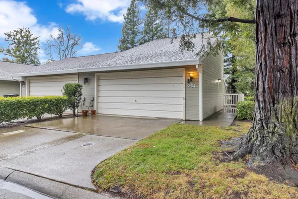 $415,000 | 231 Live Oak Circle, Unit 2, Roseville, CA 95678