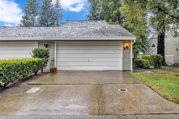 $415,000 | 231 Live Oak Circle, Unit 2, Roseville, CA 95678