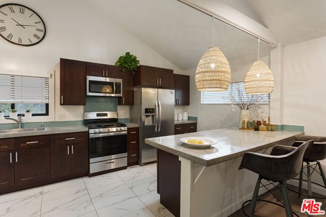 $6,500 | 666 San Juan Avenue, Venice, CA 90291