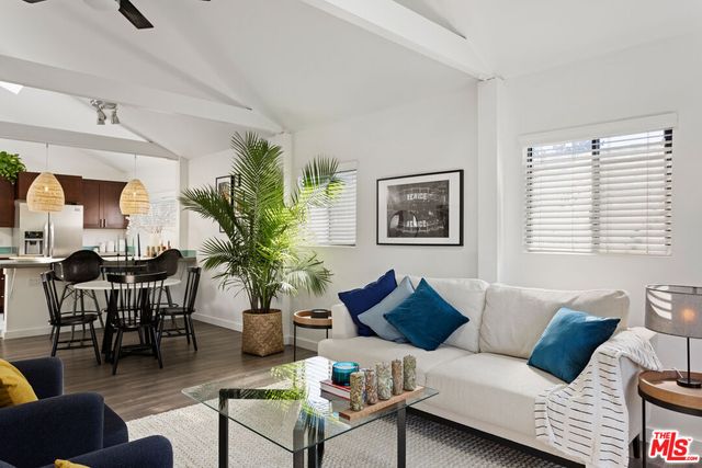 $6,500 | 666 San Juan Avenue, Venice, CA 90291