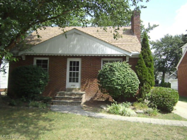 1131 Irene Road Cleveland, OH 44124 - Photo 1 of 15