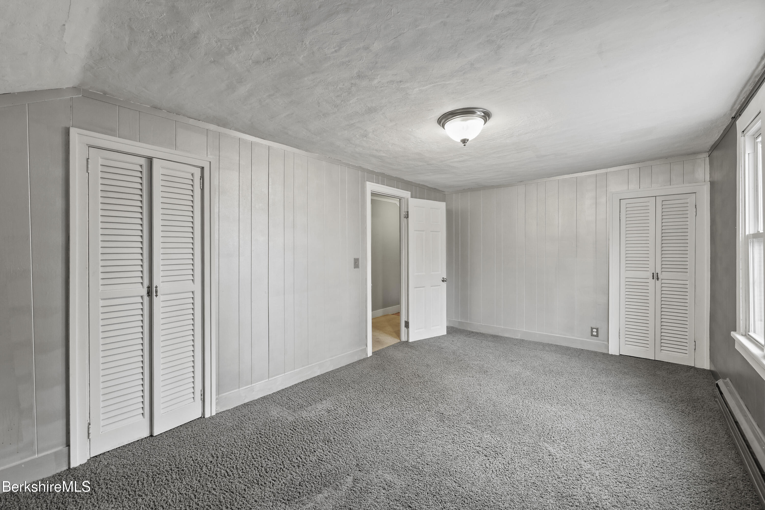 559 Onota Street Pittsfield, MA 01201 - Photo 17 of 29 bedroom 1