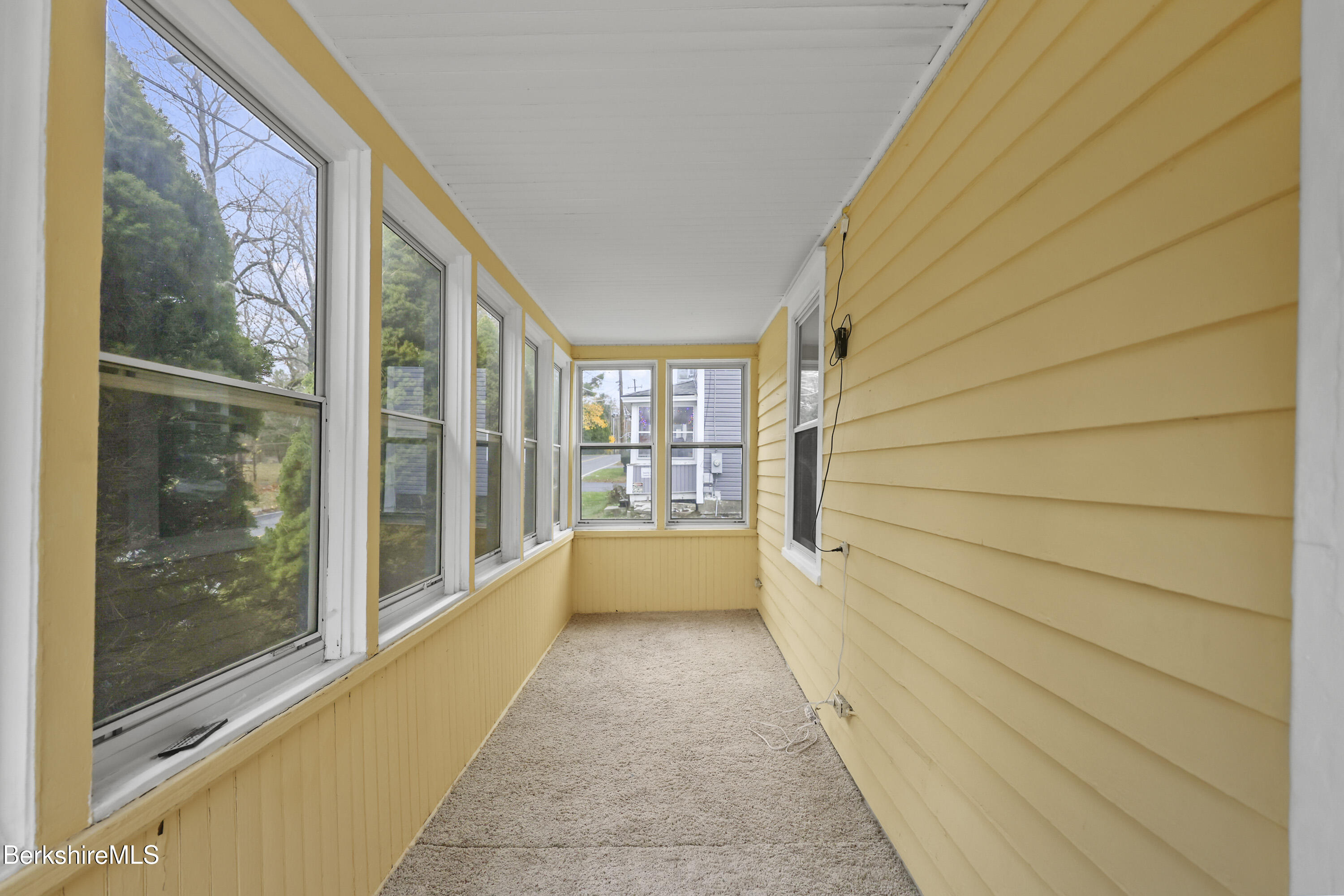 559 Onota Street Pittsfield, MA 01201 - Photo 22 of 29 enclosed porch