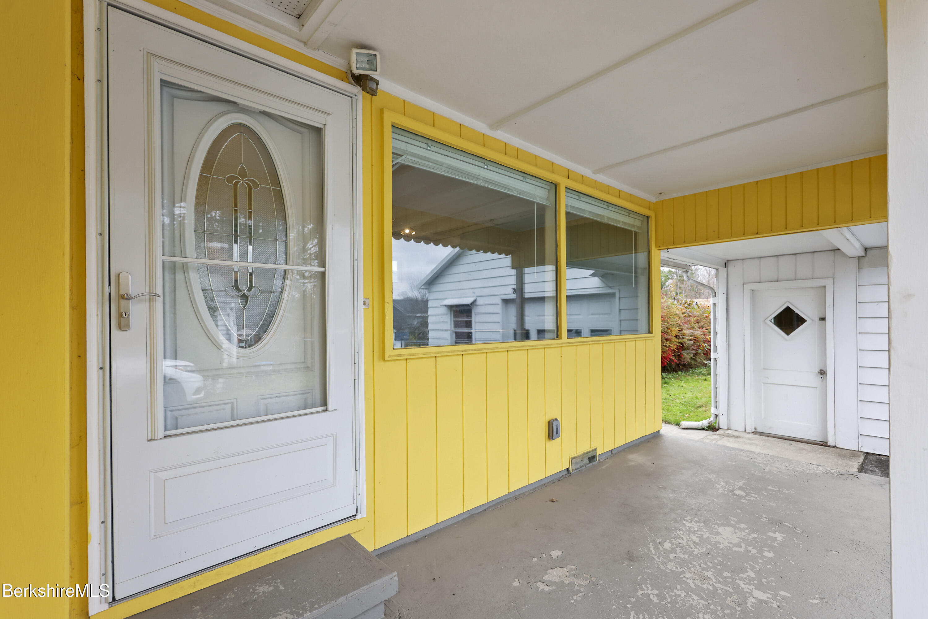 559 Onota Street Pittsfield, MA 01201 - Photo 23 of 29 side entry