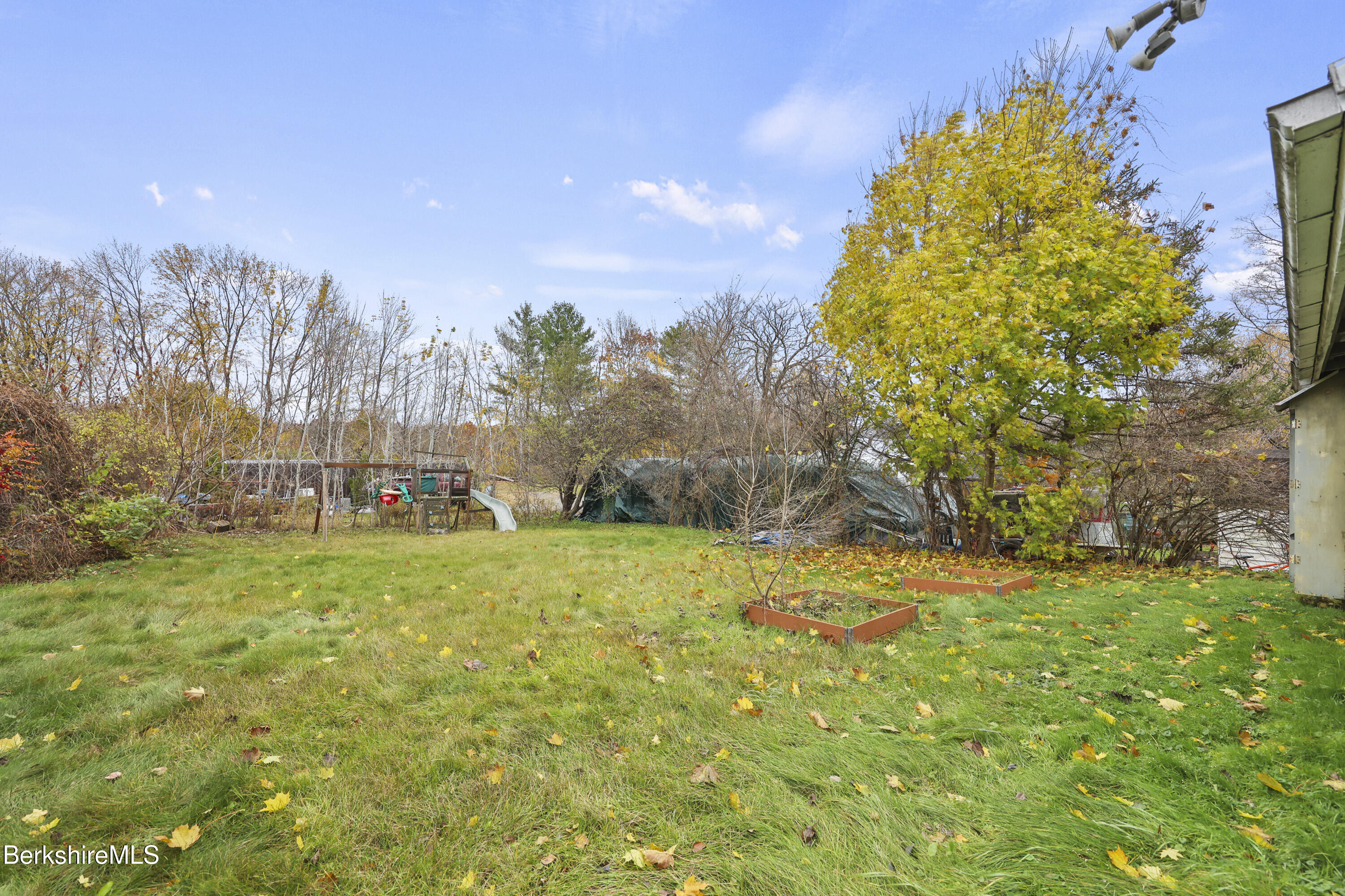 559 Onota Street Pittsfield, MA 01201 - Photo 28 of 29 open lawn