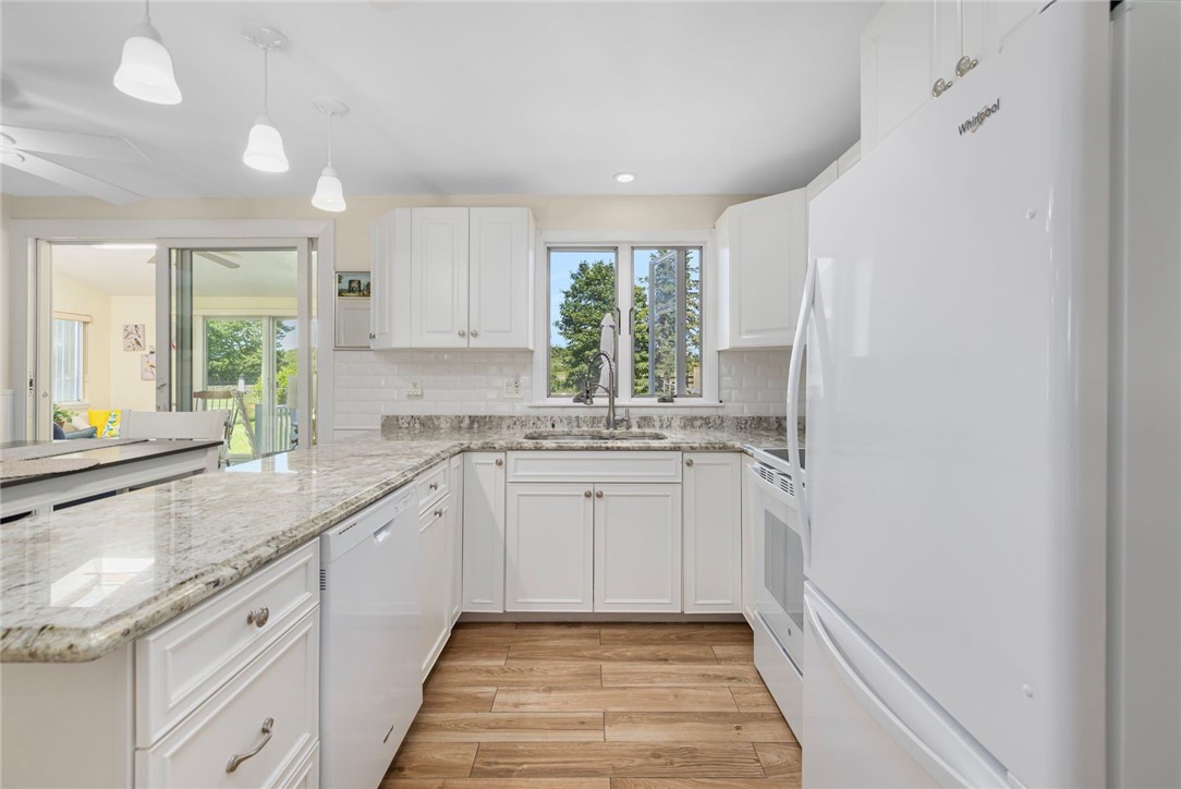 500 3rd Beach Road Middletown, RI 02842 - Photo 4 of 39