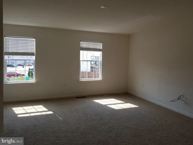 a view of empty room with window