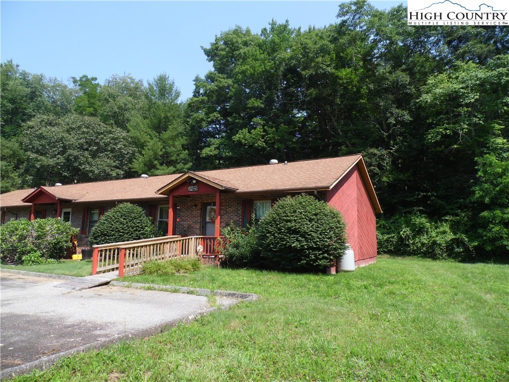 320 New Vale Road, Unit 12 Newland, NC 28657 - Photo 2 of 3 Gallery Image 2