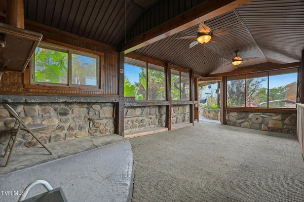 $199,000 | 490 Delaney Lane, Clintwood, VA 24228