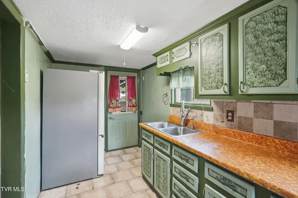 $199,000 | 490 Delaney Lane, Clintwood, VA 24228