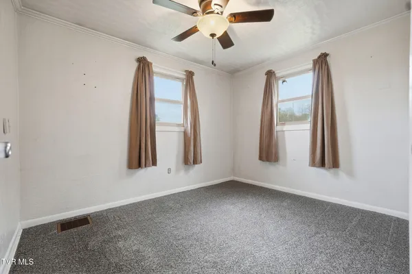 $199,000 | 490 Delaney Lane, Clintwood, VA 24228