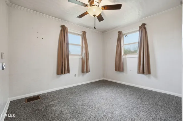 $229,000 | 490 Delaney Lane, Clintwood, VA 24228