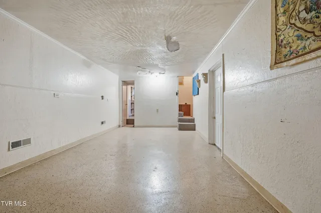 $229,000 | 490 Delaney Lane, Clintwood, VA 24228