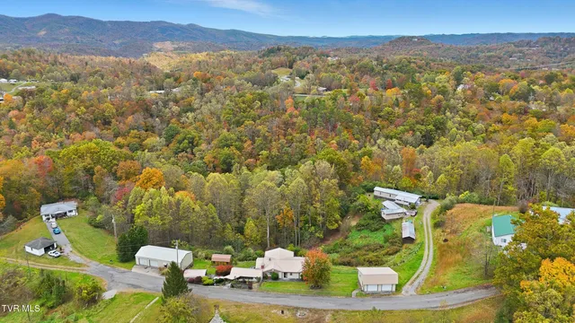 $229,000 | 490 Delaney Lane, Clintwood, VA 24228