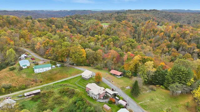 $229,000 | 490 Delaney Lane, Clintwood, VA 24228