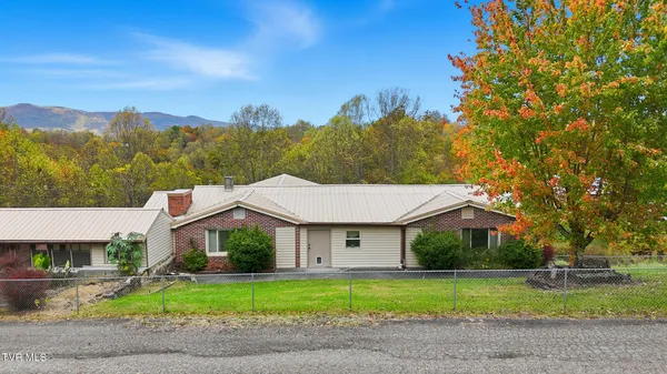 $199,000 | 490 Delaney Lane, Clintwood, VA 24228