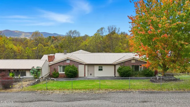$229,000 | 490 Delaney Lane, Clintwood, VA 24228