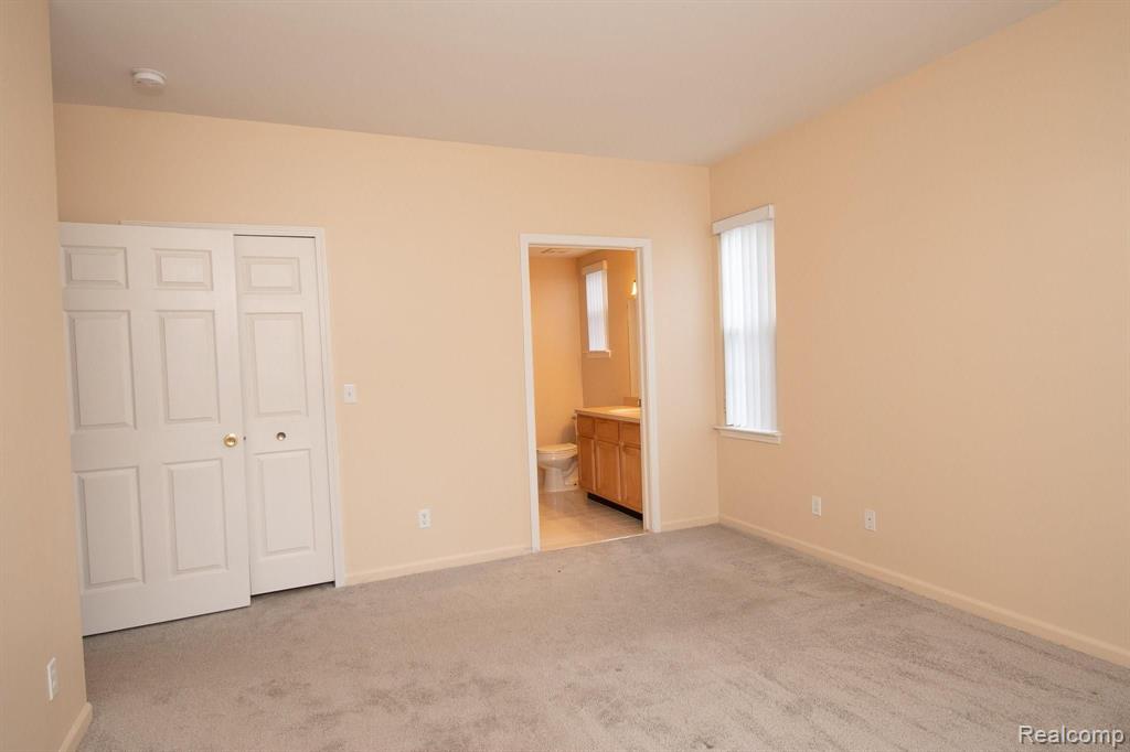 1746 Deepwood Circle, Unit 82 Rochester, MI 48307 - Photo 15 of 20