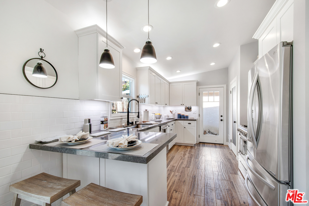 3147 Barbara Street San Pedro, CA 90731 - Photo 7 of 18