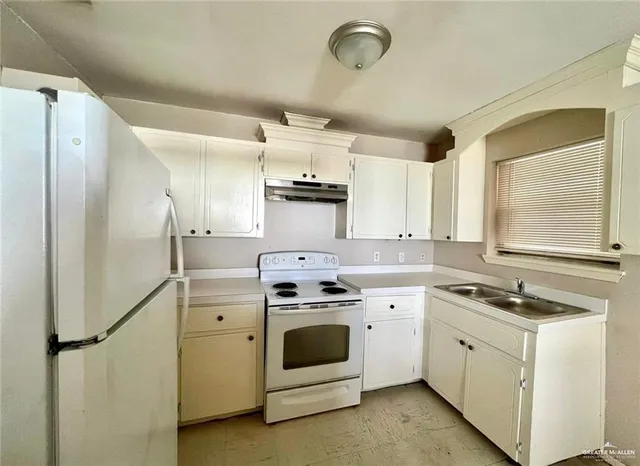 $1,000 | 6905 Sun Drive, Pharr, TX 78577