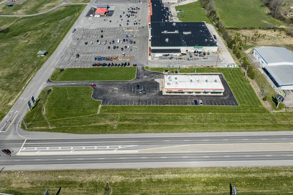 an aerial view of a tennis ground