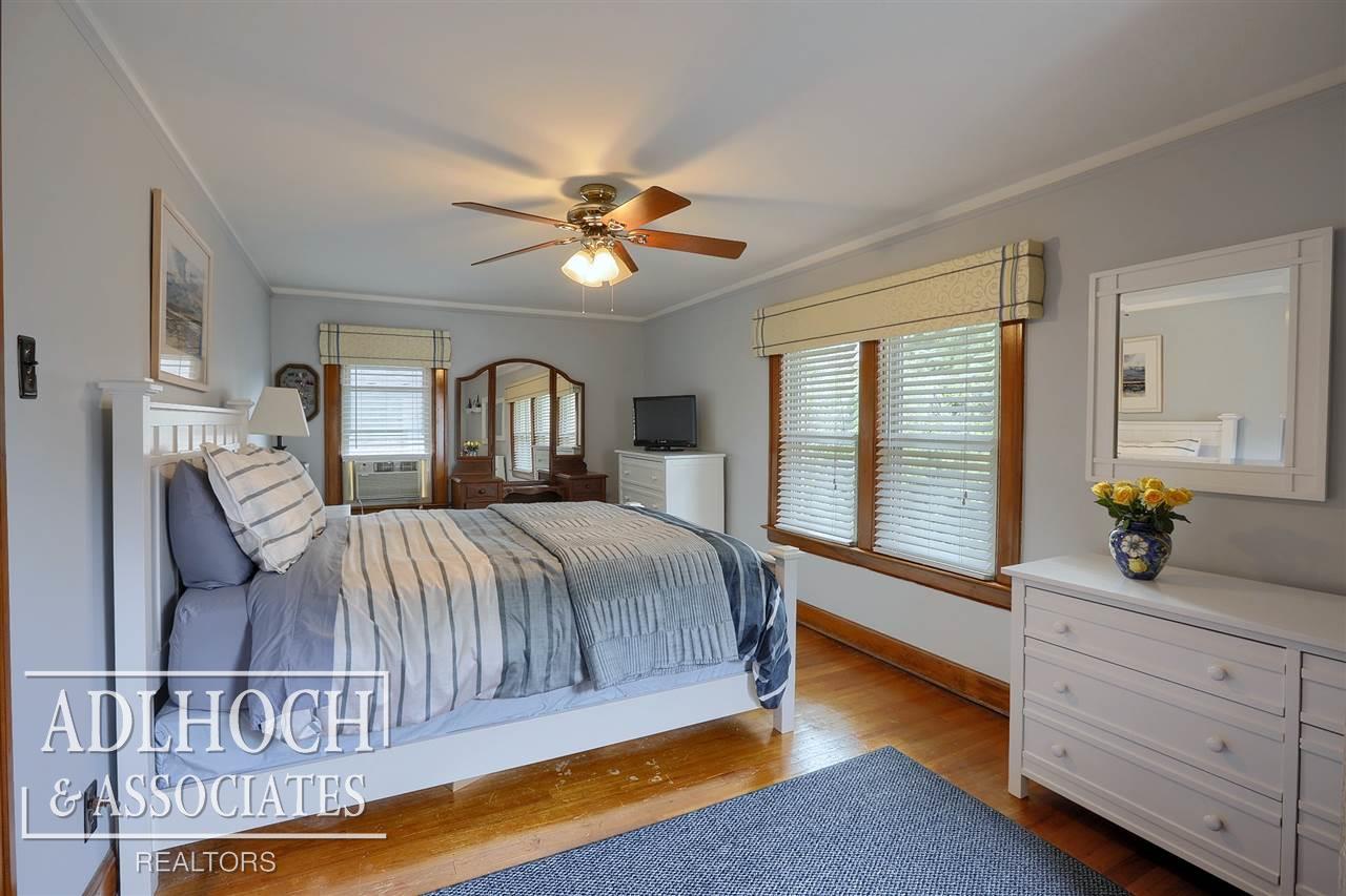 1383 Harvard Road Grosse Pointe, MI 48230 - Photo 16 of 28 50018845-15.JPG
