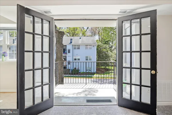 $270,000 | 7097 Spring Garden Drive, Unit 101, Springfield, VA 22150