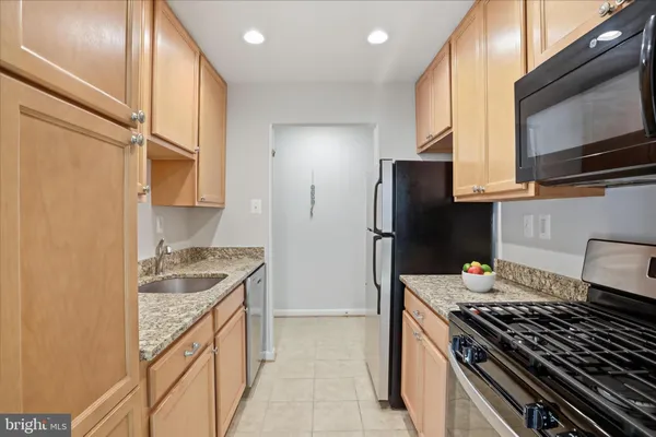 $270,000 | 7097 Spring Garden Drive, Unit 101, Springfield, VA 22150