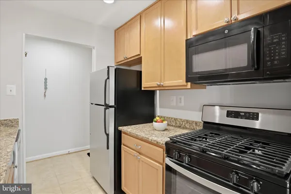 $270,000 | 7097 Spring Garden Drive, Unit 101, Springfield, VA 22150