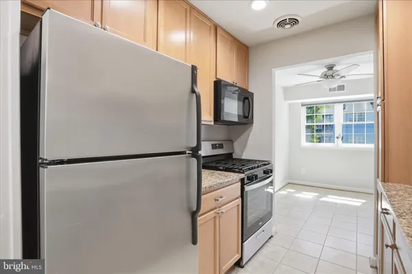 $270,000 | 7097 Spring Garden Drive, Unit 101, Springfield, VA 22150