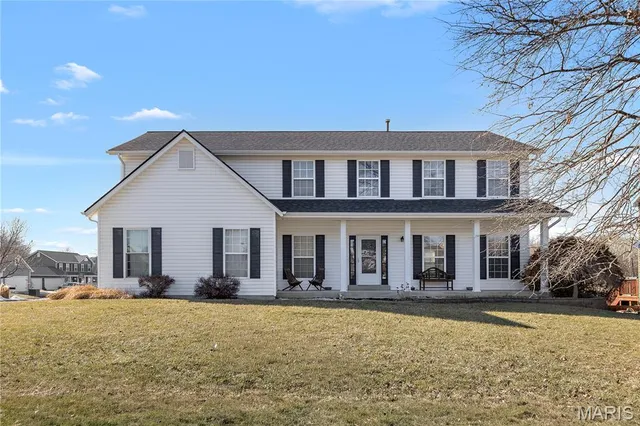 $414,900 | 569 Great Oaks Meadow Drive, Wentzville, MO 63385
