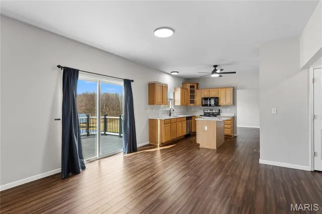 $414,900 | 569 Great Oaks Meadow Drive, Wentzville, MO 63385