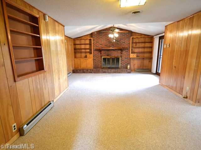 6614 Coltrane Mill Road Greensboro, NC 27406 - Photo 5 of 16 Den/Family/Great Room.
