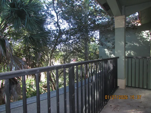 $2,450 | 350 Crestwood Circle, Unit 302, Royal Palm Beach, FL 33411