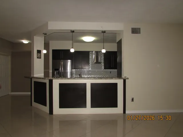 $2,450 | 350 Crestwood Circle, Unit 302, Royal Palm Beach, FL 33411