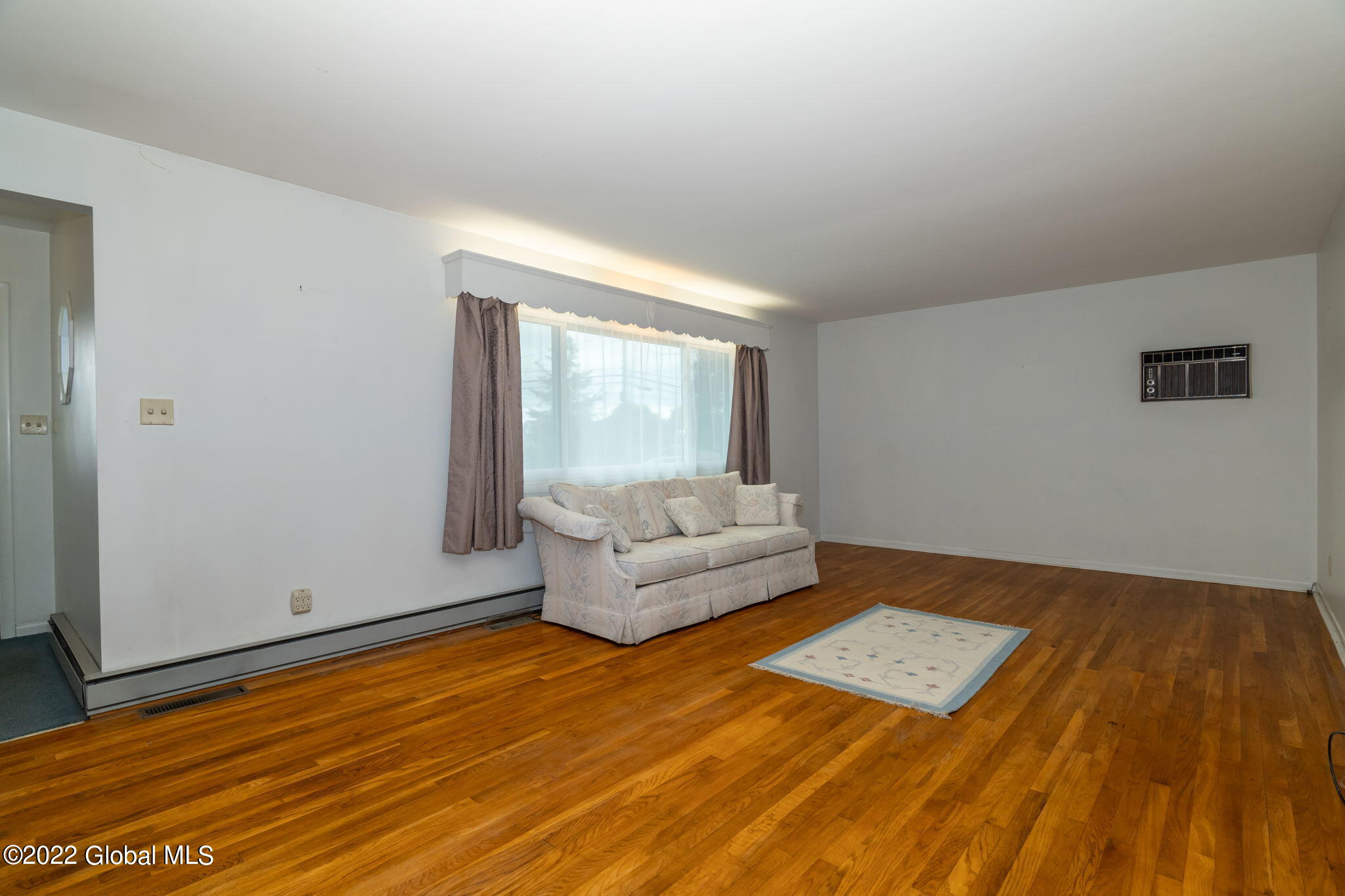 356 Putnam Road Schenectady, NY 12306 - Photo 8 of 54 6-web-or-mls-356PutnamSt-6