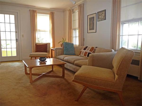185 Russett Road Boston, MA 02132 - Photo 4 of 12 Gallery Image 4