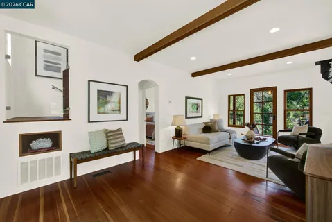$1,215,000 | 4009 Redwood Road, Napa, CA 94558