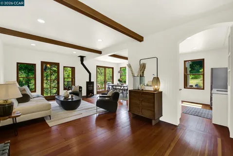$1,215,000 | 4009 Redwood Road, Napa, CA 94558
