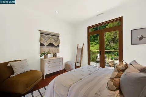 $1,215,000 | 4009 Redwood Road, Napa, CA 94558
