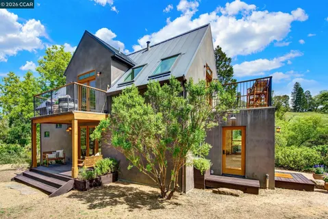 $1,215,000 | 4009 Redwood Road, Napa, CA 94558