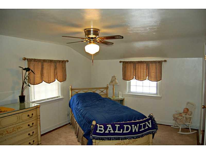986 Cochrans Mill Road Pittsburgh, PA 15236 - Photo 18 of 25 Bedroom.
