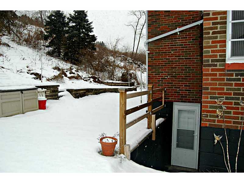 986 Cochrans Mill Road Pittsburgh, PA 15236 - Photo 25 of 25 Exterior Back.
