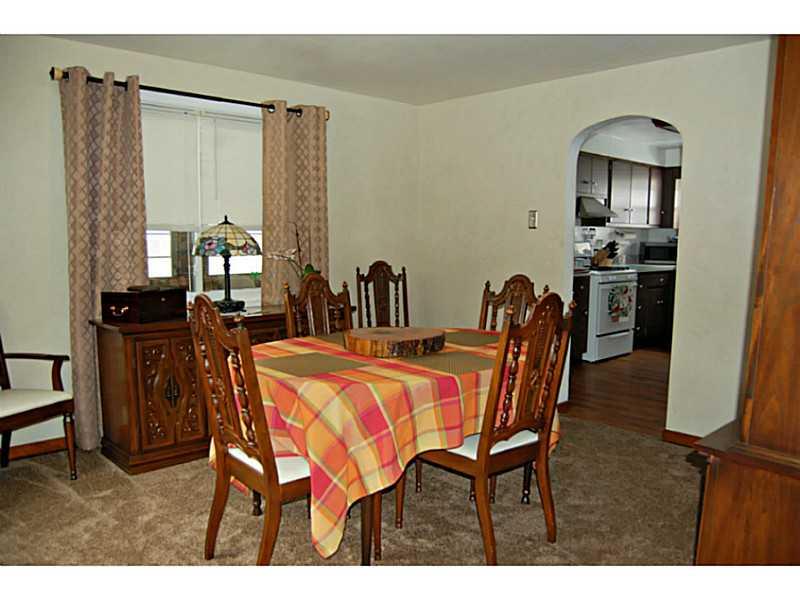 986 Cochrans Mill Road Pittsburgh, PA 15236 - Photo 7 of 25 Dining Room.
