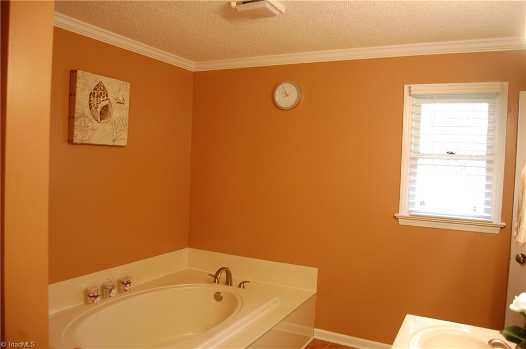 2424 City Lake Road Lexington, NC 27295 - Photo 11 of 28 Gallery Image 11