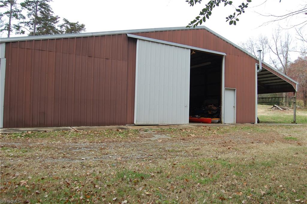 2424 City Lake Road Lexington, NC 27295 - Photo 21 of 28 Gallery Image 21